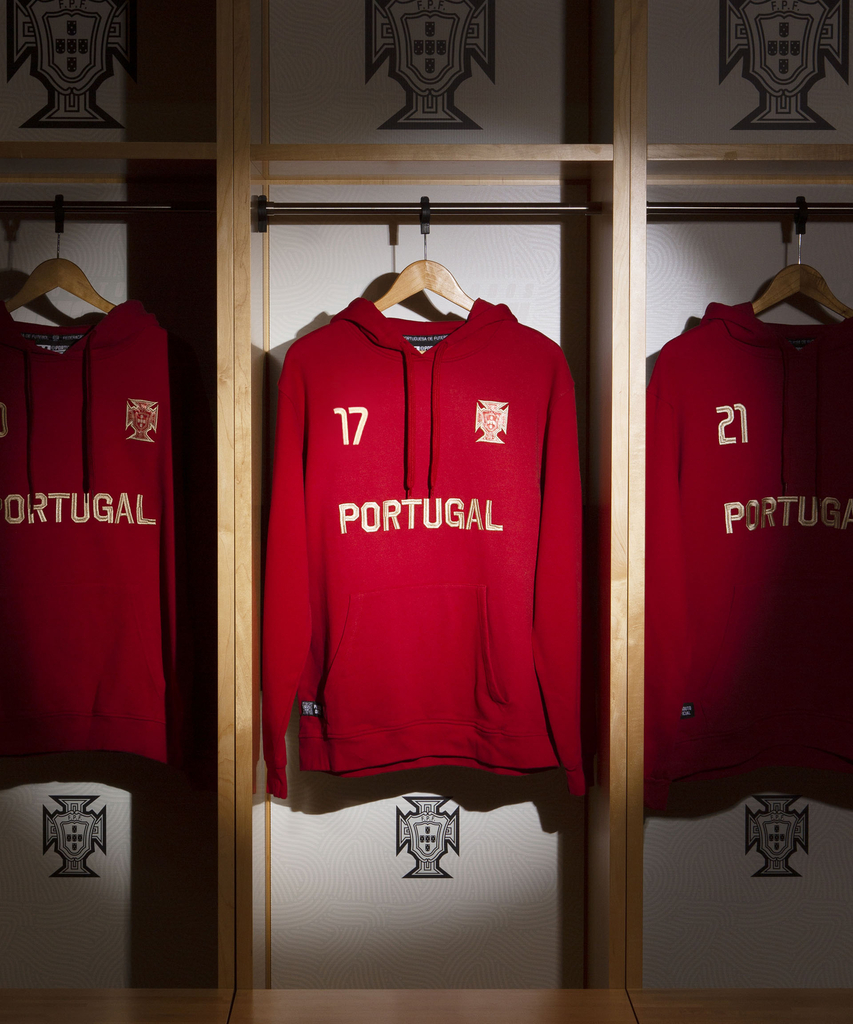 Hoodie Portugal Vermelha Rafael Leão